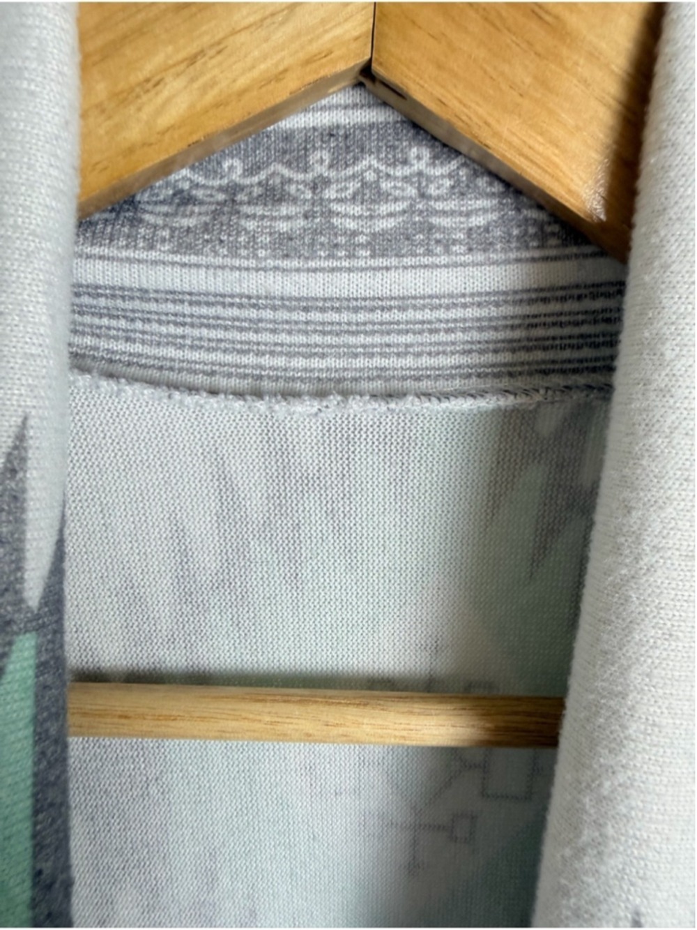 Southwestern Aztec Mint Gray Draped Open Front Cardigan - Picture 4 of 7